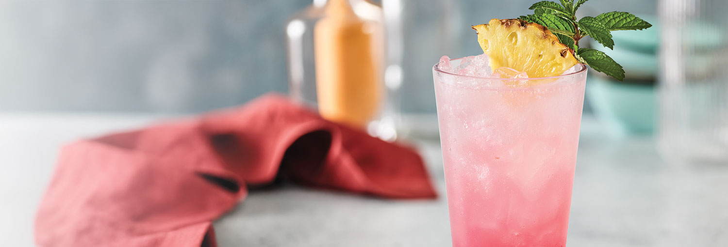 Dragon Fruit Fizzy Soda with cold foam